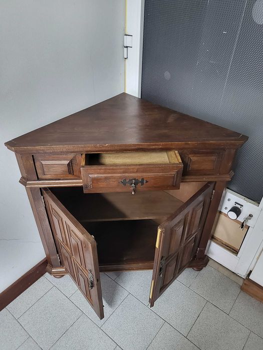 Movel de Canto em Madeira