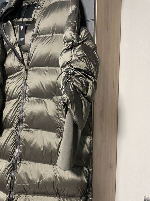 Новая куртка GUESS оригинал