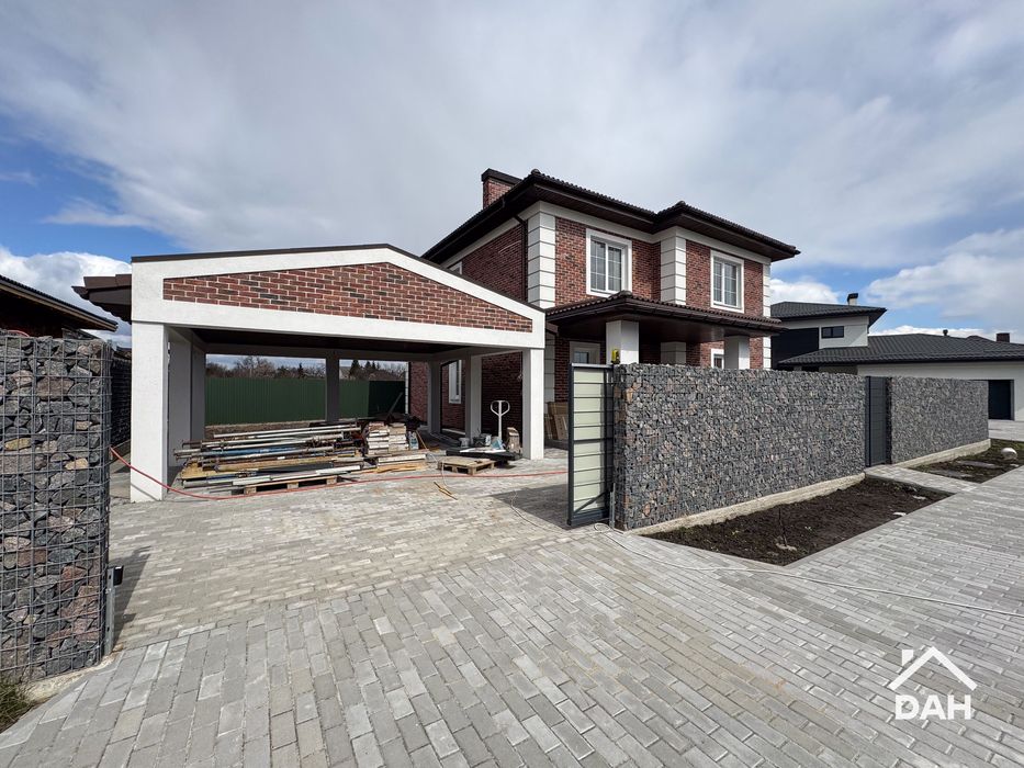 Будинок 170 м² з ремонтом та навісом під 2 авто, в с. Крюківщина, газ