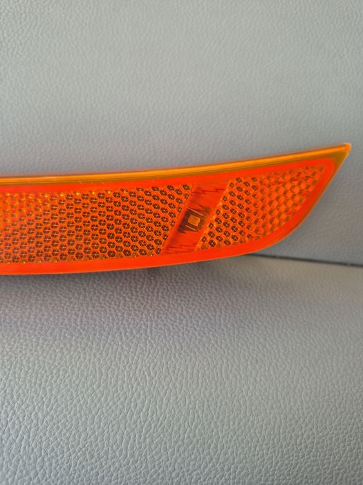 Продам оригінальний правий котафот бампера Dodge Durango  2021