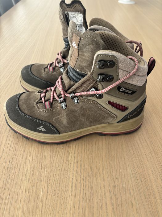 Botas TREK waterproof Quechua T37