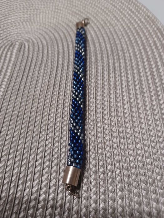 Bransoletka z koralików sznur kobalt.