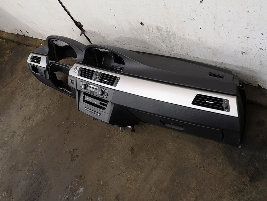 bmw e90 e91 e92 deska kokpit konsola pod nawigację oryginał pulpit