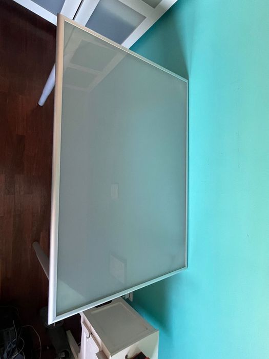 Mesa Vidro IKEA.