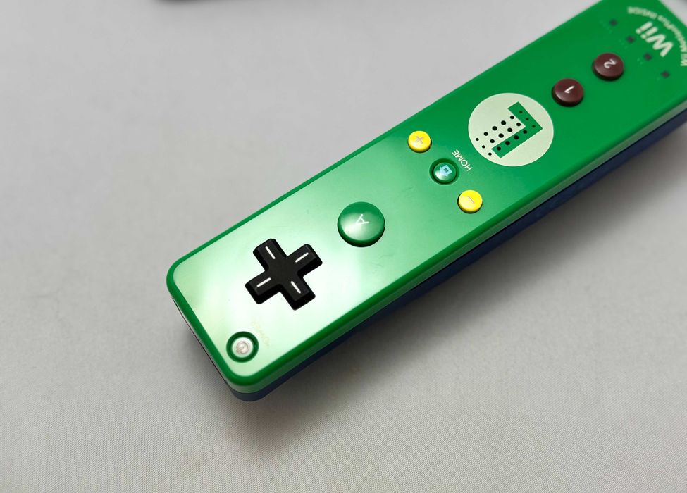Oryginalny kontroler Nintendo Wii U Remote Plus Luigi, komplet!