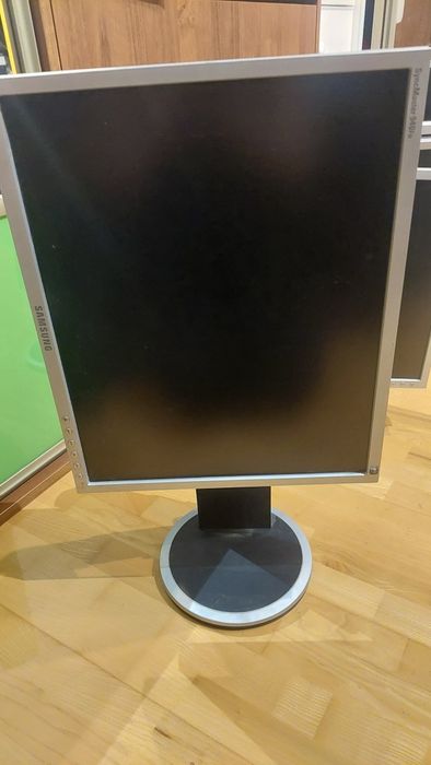 Monitor 6 szt. Samsung, Belinea