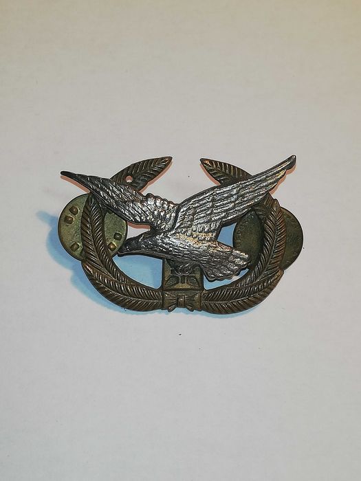 Vendo pins de lapela e outros pins vintage desde 5 euros
