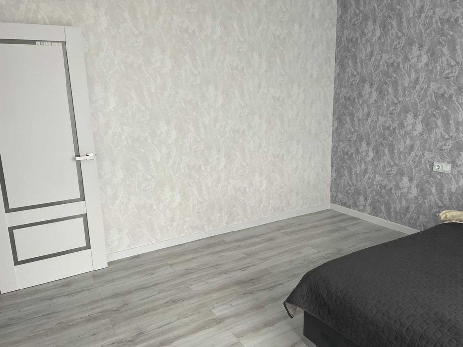 1-но кімнатна квартира з виглялом на річку. Під е-оселю можна!