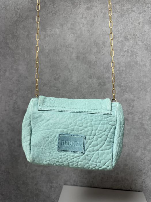 Кожаная сумочка на цепочке мятного цвета  Red Valentino
