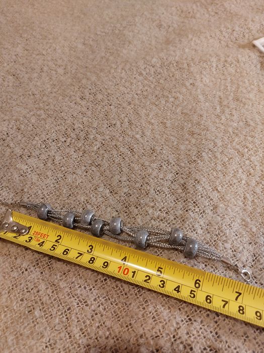 Bransoletka z szarymi kamieniami