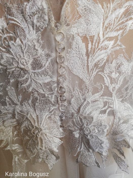 Suknia ślubna w kolorze szampańskim, rozmiar 36/38; rustykalna, boho