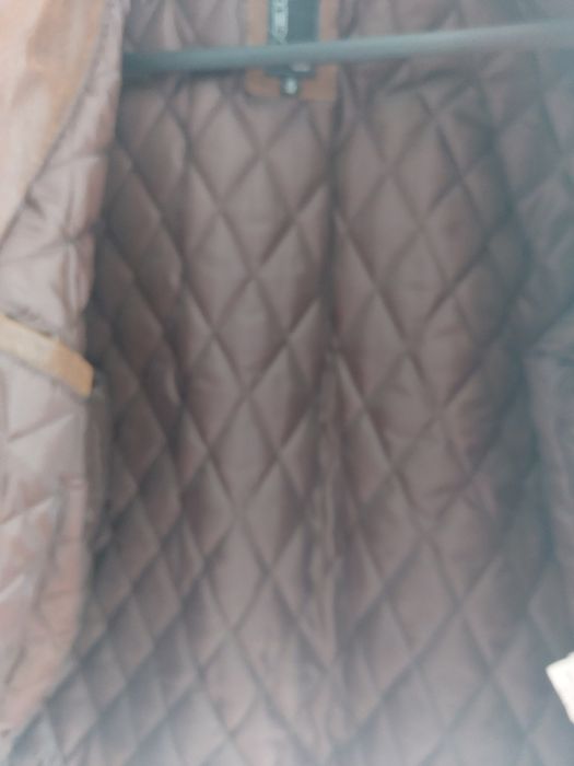 Blusão 100% pele verdadeira, forrado, sem uso, Tamanho 48