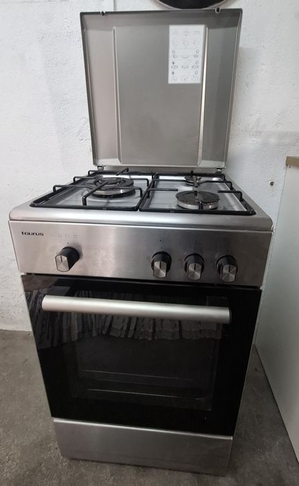 Fogão Taurus inox a gás butano, com 3 queimadores, com garantia.