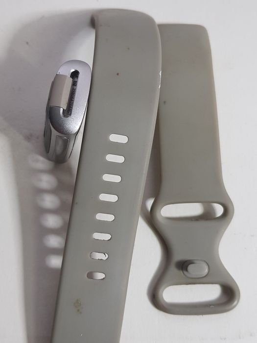 Годинник Fitbit Charge 6