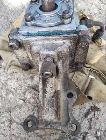 Компрессор А29.03.000 зі шківом і кронштейном (ЮМЗ, ГАЗ 66, ПАЗ 3205)