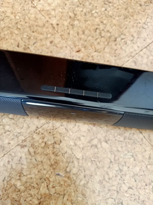 Coluna de som como nova