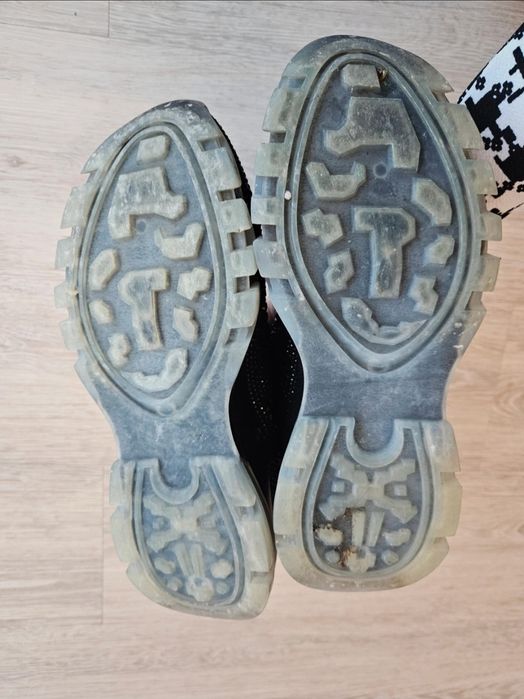 Ténis pretos com brilhantes 39