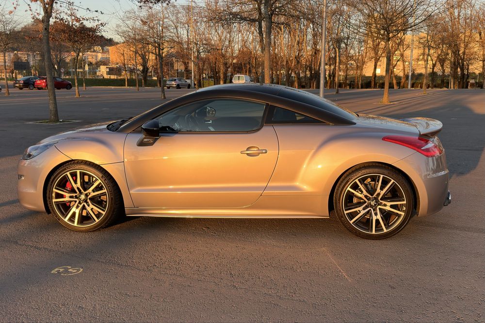 RCZ R nacinal em estado de concurso 70 mil kms