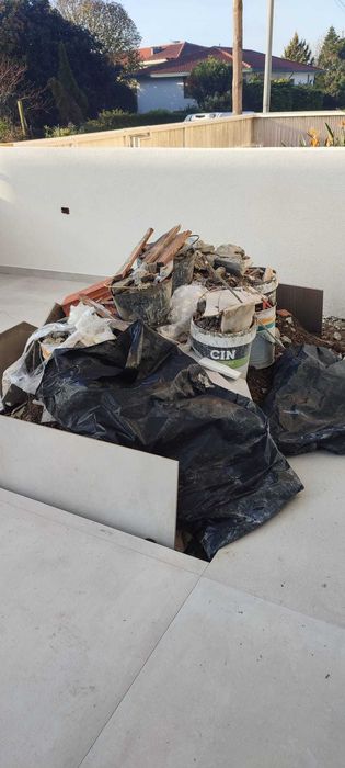 Recolhas de entulho madeiras pladur lixo sucatas moveis i outros