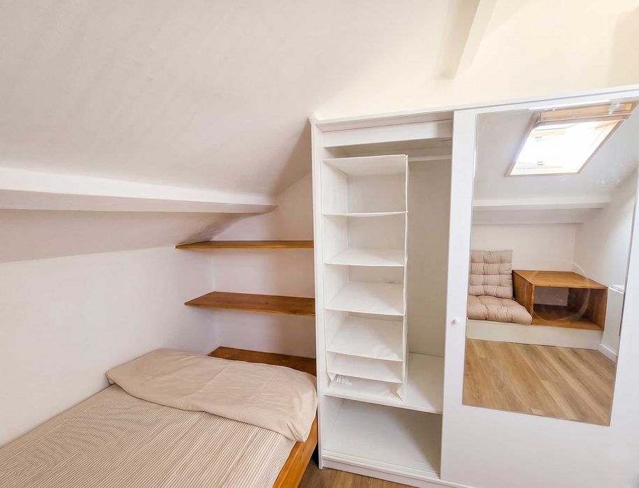 Arrenda-se quartos de solteiro em T4 numa vila em Almada, Pragal