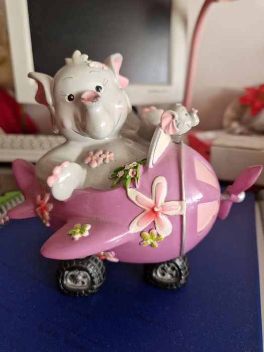 Piggy Bank Pig64730305946883120