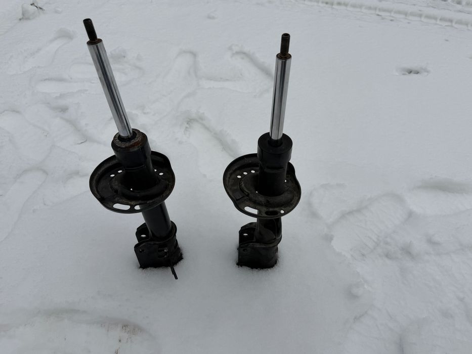 Передні стійки Jeep compass 2019