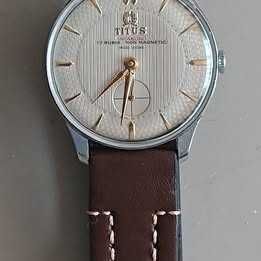 Zegarek TITUS  – ponadczasowy klasyk z lat 50′