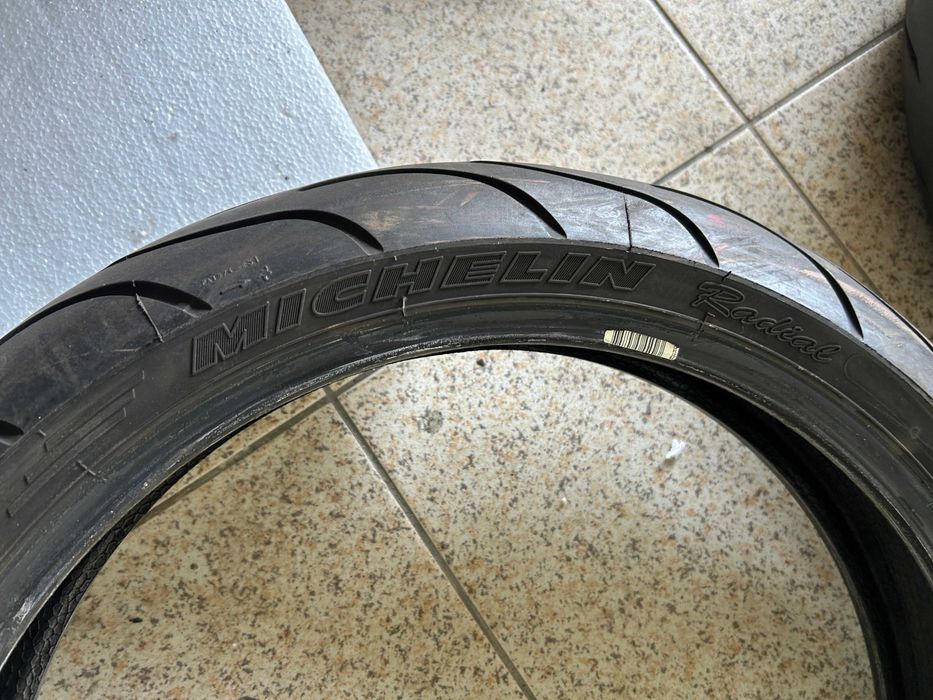 Pneus moto estrada Michelin e Bridgestone