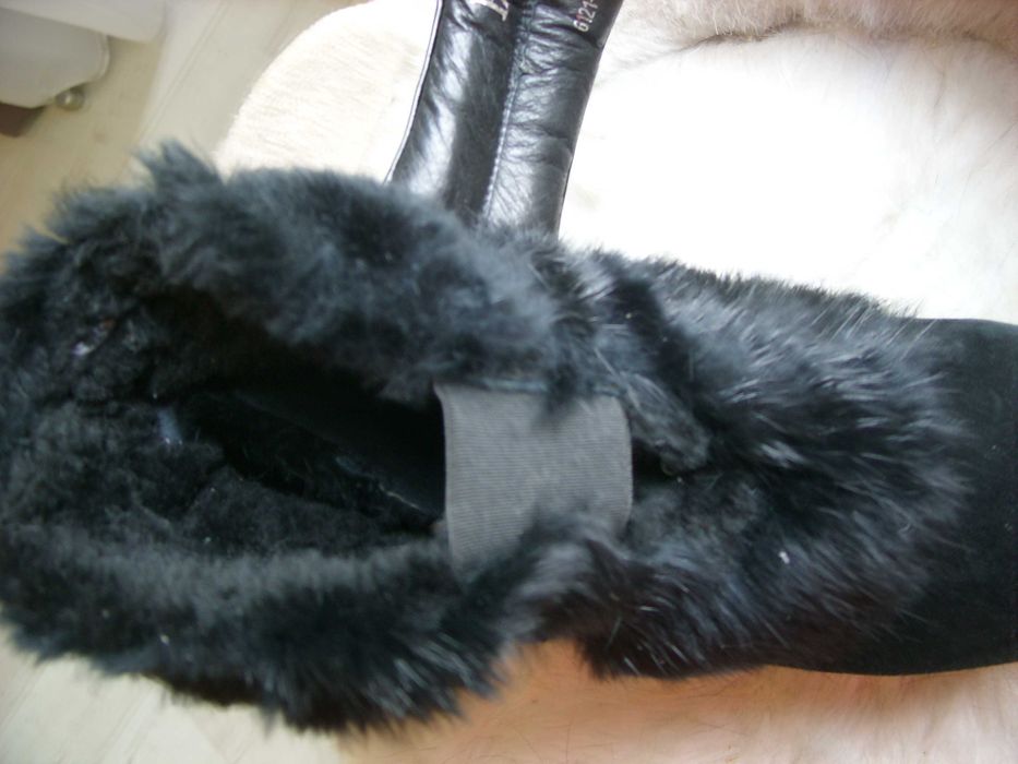 Ботинки из замши, утепленные мехом. Размер 36