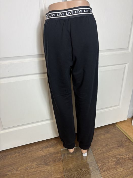Joggery czarne  Livi wysoki stan M/38