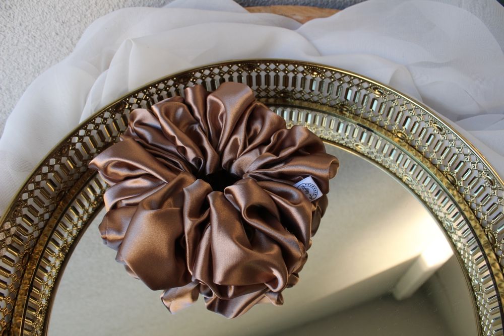 Gumka do włosów scrunchie maxi 16 cm gęsta capucino