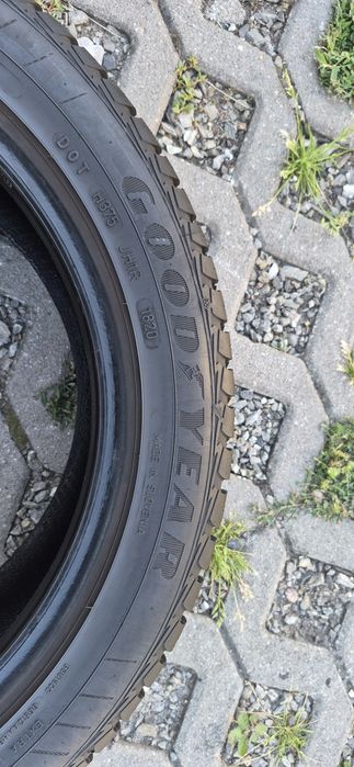215/45r16 90V Goodyear Vector 4Seasons gen-2 z 2020r ładne.