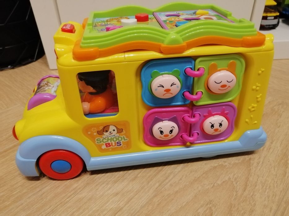 Interaktywny edukacyjny  autobus szkolny Hola