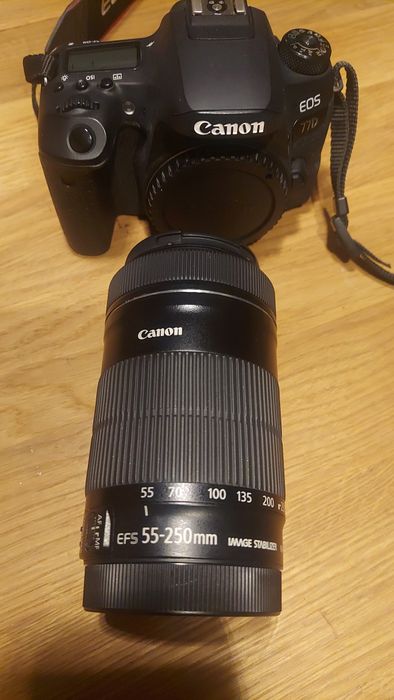 Aparat canon eos 77d