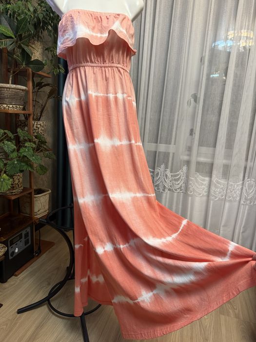 Платья Туники свитера худи