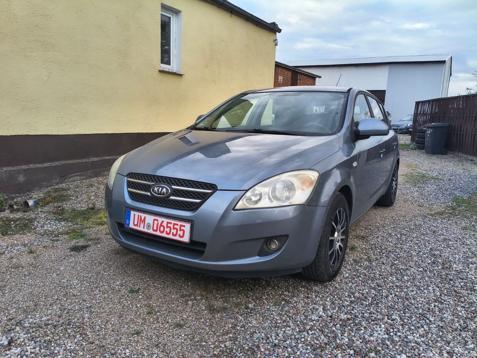 Sprzedam Kia Ceed  rok prod 2009 poj 1,4i  z klimatyzacją