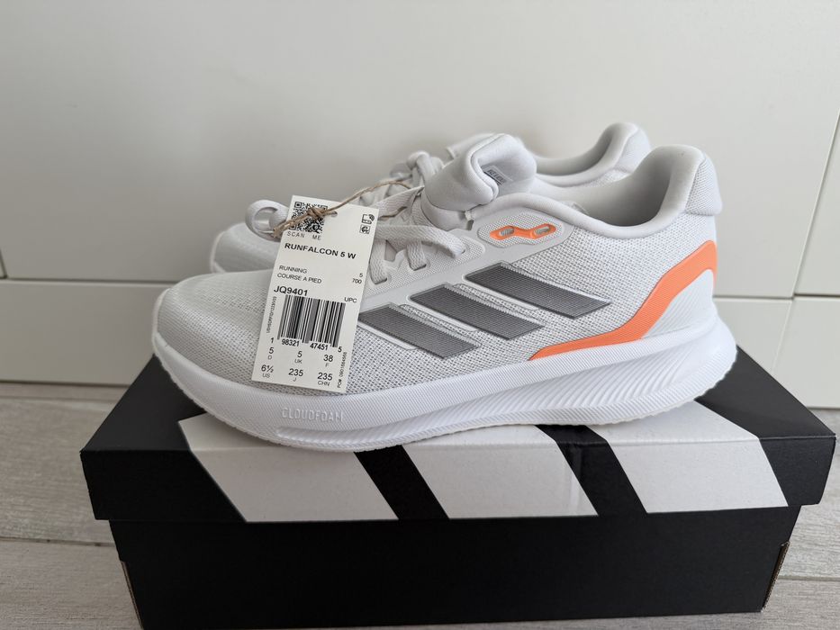 Жіночі кросівки adidas