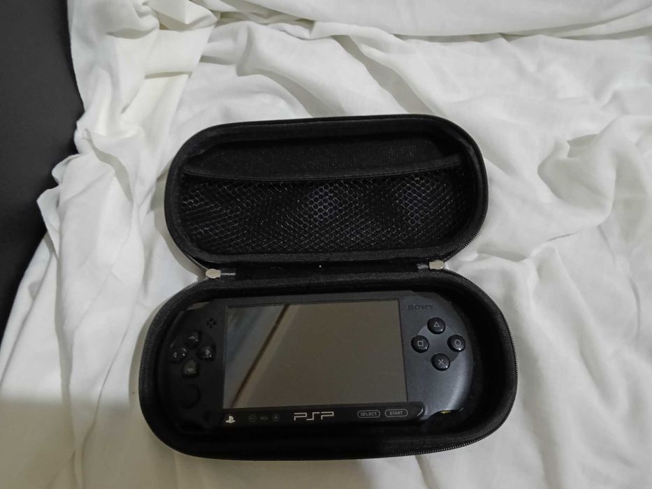 Psp street ou o modelo psp -E1000