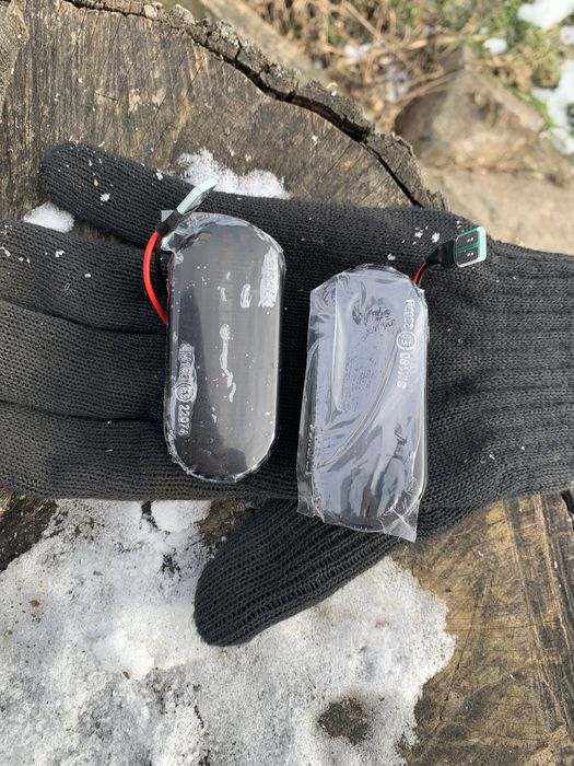 Продам поворотеики череые/бегающие светодиоды