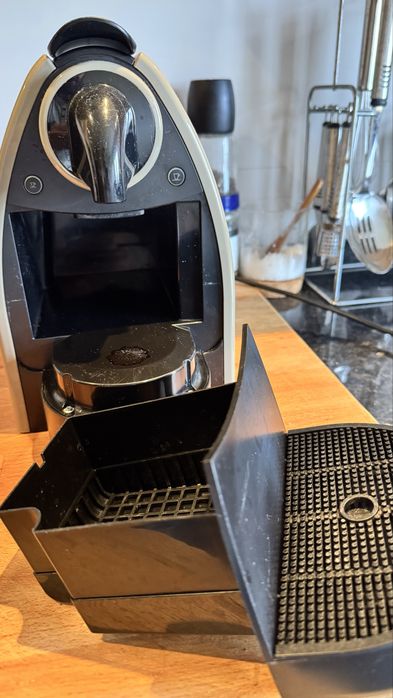 Máquina de Café Nespresso Krups