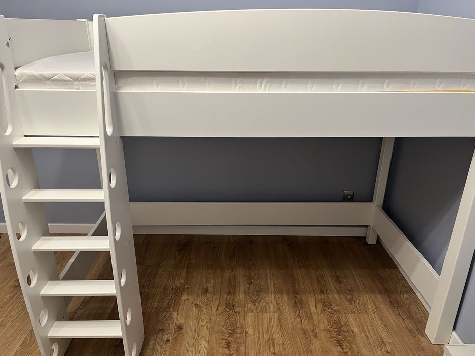 Lóżko piętrowe solidne stan bardzo dobry