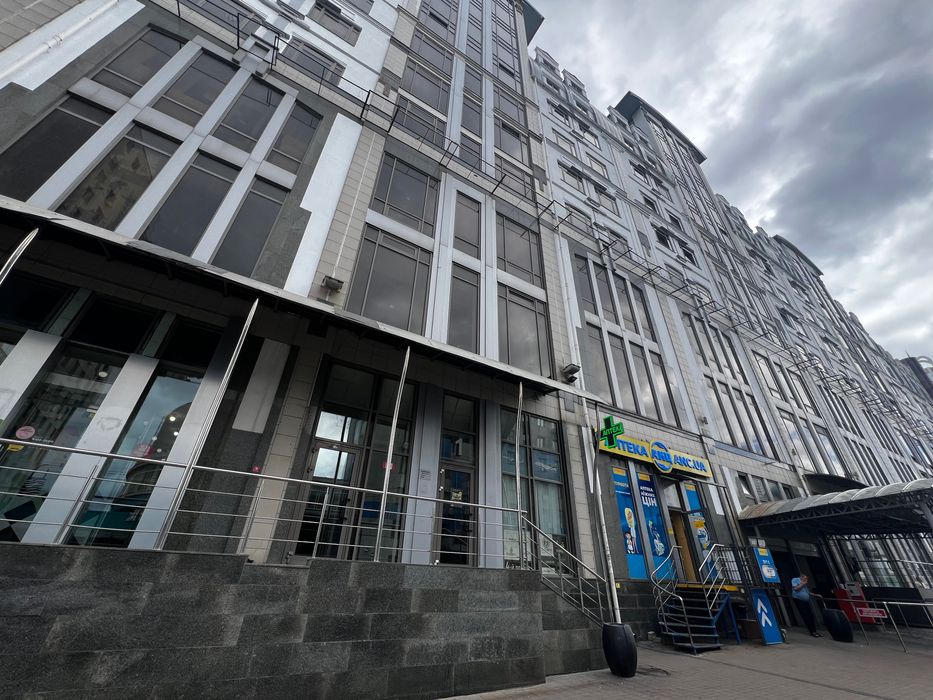 Оренда паркінгу БЦ Олімпійський, вул. Велика Васильківська, 72