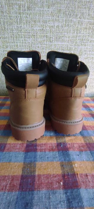 Осінні черевики для хлопчика