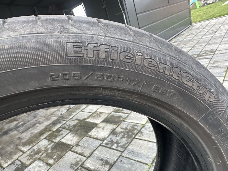 Komplet opon letnich Goodyear 205/50R17