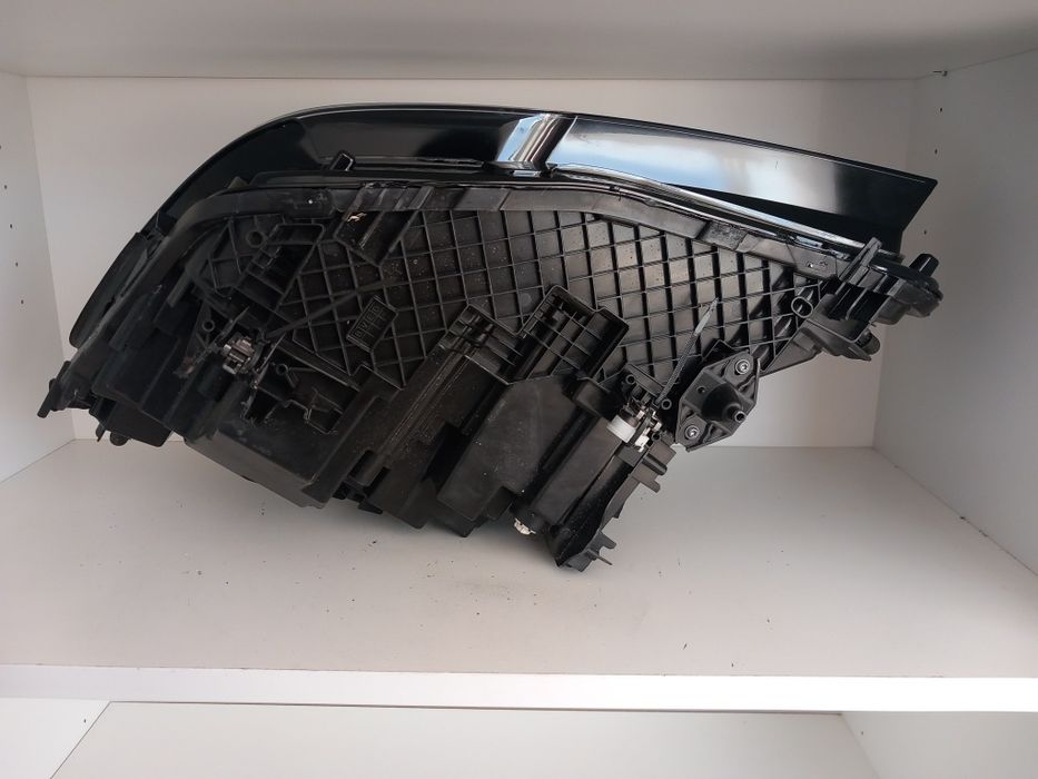 Farol BMW 5 Full LED direito