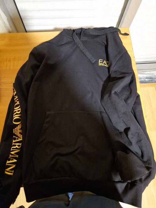 Camisola Emporio Armani.