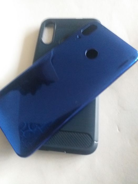 Etui i "plecki" do telefonu Motorola e6 plus.