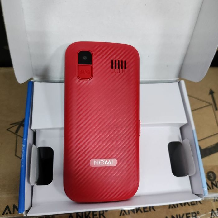 Телефон Nomi i220, кнопковий телефон, бабушкофон, звонилка