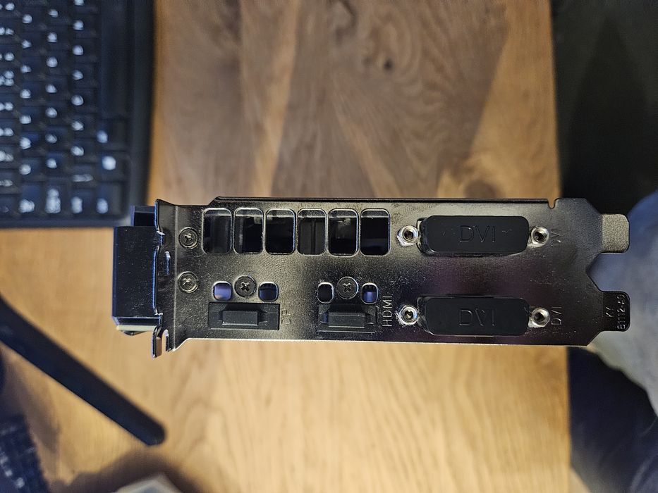 Karta graficzna Asus rog AMD RX-570 8Gb VRAM używana