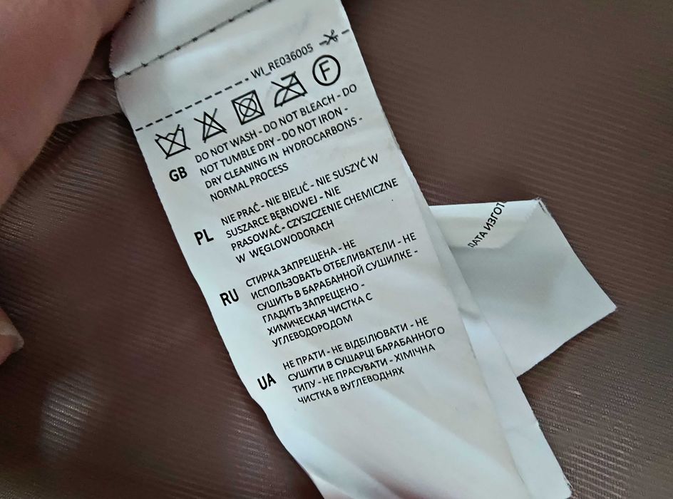 Beżowy płaszczyk Reserved z wełną rozm. xs